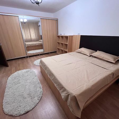 Mnm Mitropolie Leilighet Iasi Eksteriør bilde